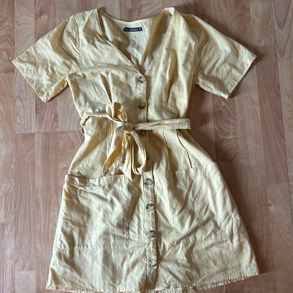 Abercrombie & Fitch Yellow Button Front Short Sleeve V Neck Dress Medium